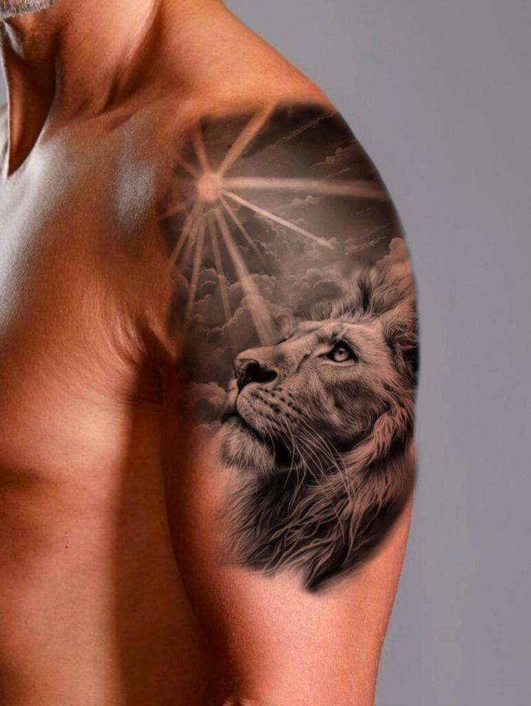 az-tattoo - illustration tatouage épaule tête de lion regardant vers le haut avec ciel et soleil