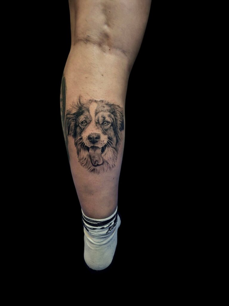az-tattoo - tatouage mollet tête de chien